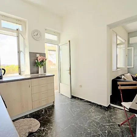 Cozy 1-Bedroom Flat In The Very Center Of Sofia Exterior photo